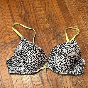 Victoria’s Secret bra